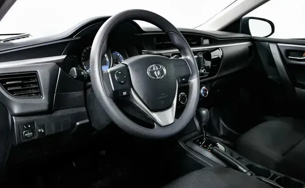 Toyota Corolla, XI (E160, E170, E180) — фото 8