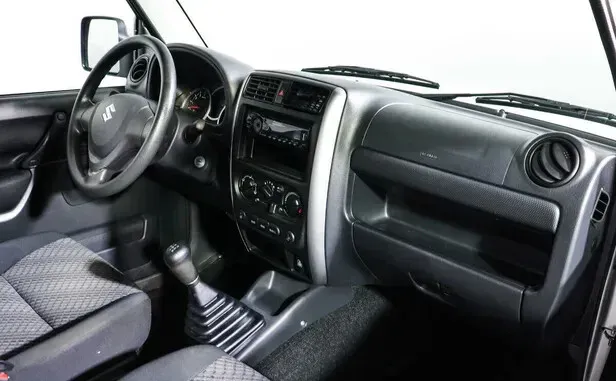 Suzuki Jimny, III Рестайлинг 2 — фото 5