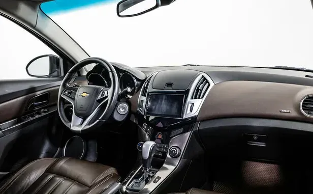 Chevrolet Cruze, I Рестайлинг — фото 5