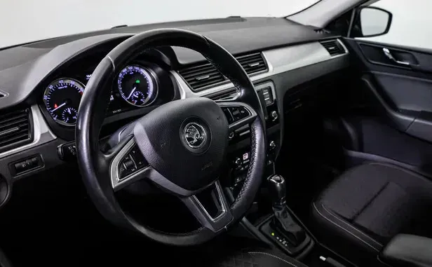 Skoda Rapid, I — фото 7