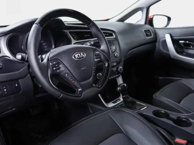 Kia Ceed, II Рестайлинг — фото 15