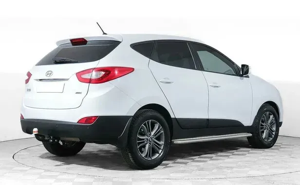 Hyundai ix35, I Рестайлинг — фото 2
