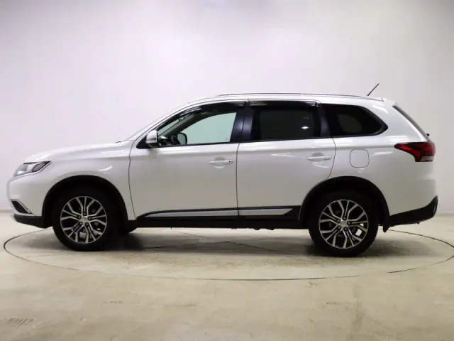 Mitsubishi Outlander, III Рестайлинг 2 — фото 3