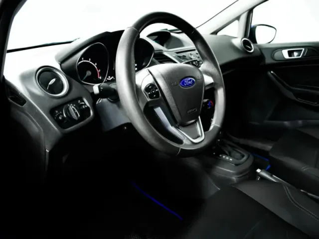 Ford Fiesta, Mk6 Рестайлинг — фото 11
