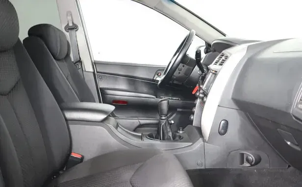 SsangYong Kyron, I Рестайлинг — фото 12