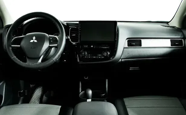 Mitsubishi Outlander, III — фото 7