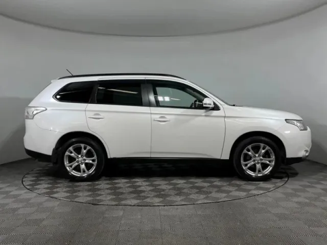 Mitsubishi Outlander, III — фото 4