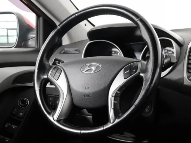 Hyundai Elantra, V (MD) — фото 9
