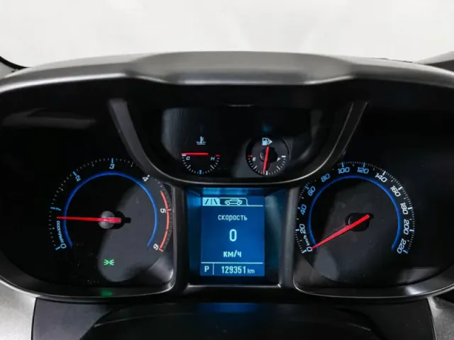 Chevrolet Orlando — фото 11
