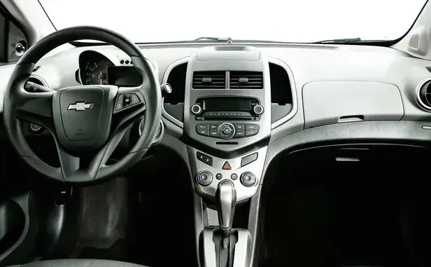 Chevrolet Aveo, II — фото 6