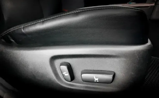 Toyota Camry, VII (XV50) — фото 17