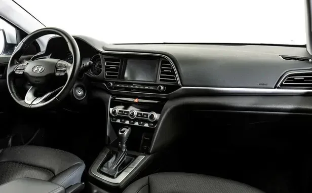 Hyundai Elantra, VI (AD) Рестайлинг — фото 17