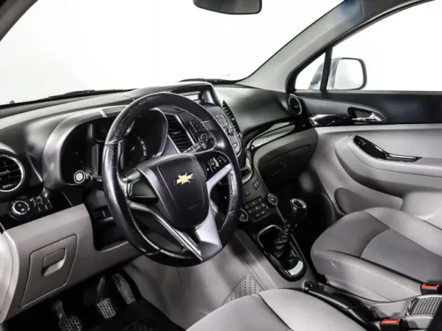 Chevrolet Orlando — фото 16