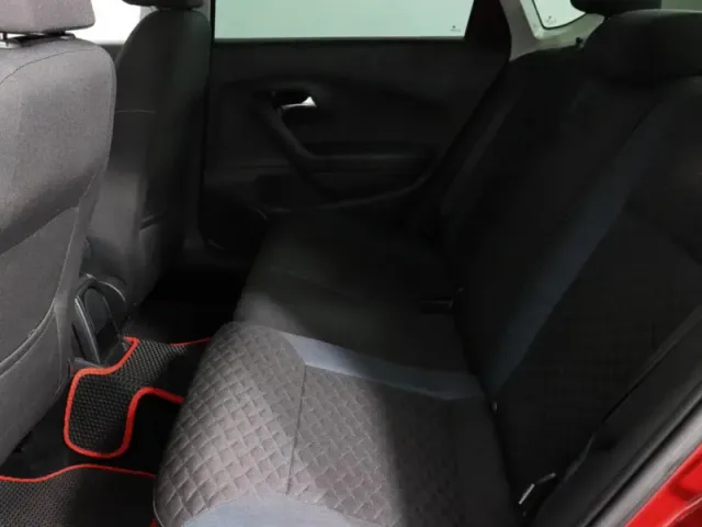 Volkswagen Polo, V Рестайлинг — фото 10