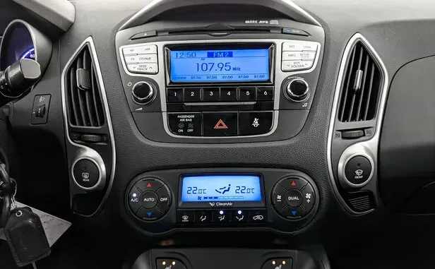 Hyundai ix35, I — фото 8