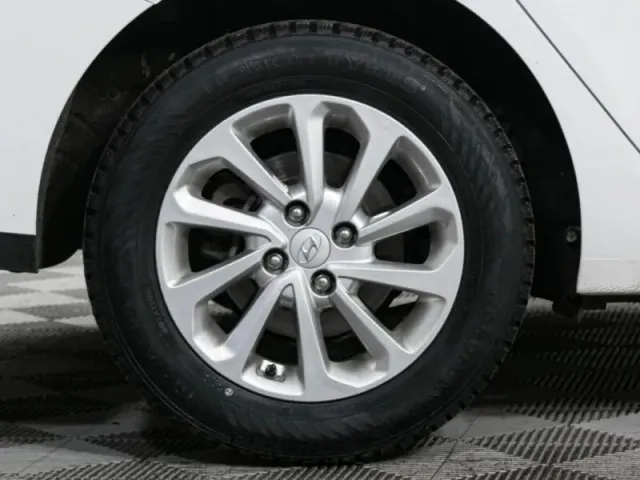 Hyundai Solaris, II Рестайлинг — фото 22