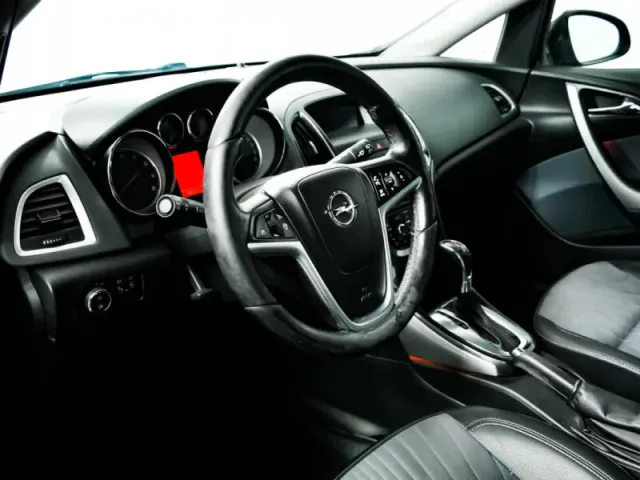 Opel Astra, J Рестайлинг — фото 12
