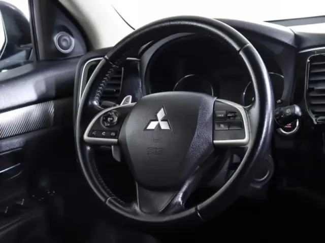 Mitsubishi Outlander, III — фото 19