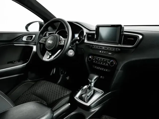 Kia Ceed, III — фото 14