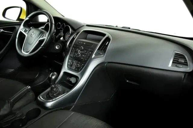 Opel Astra, J Рестайлинг — фото 11
