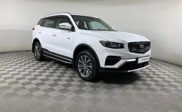 Geely Atlas Pro — фото 17