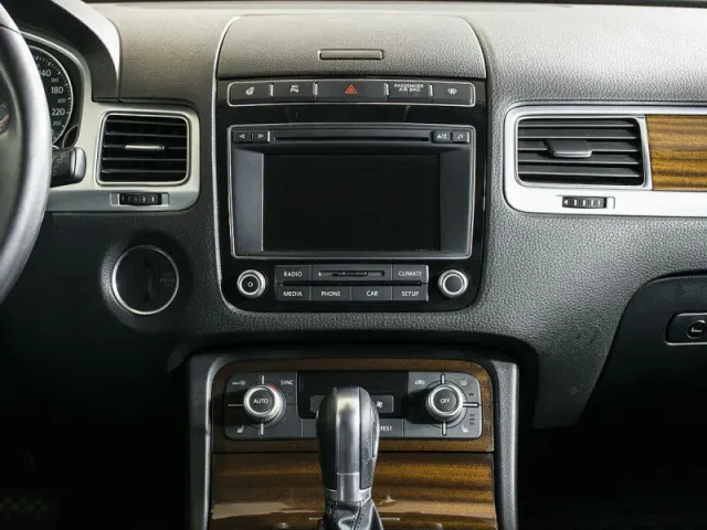 Volkswagen Touareg, II Рестайлинг — фото 11