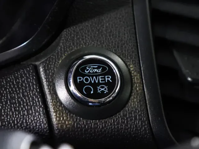 Ford EcoSport, II — фото 17