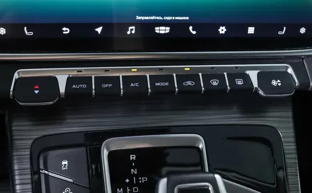 Geely Atlas Pro — фото 9