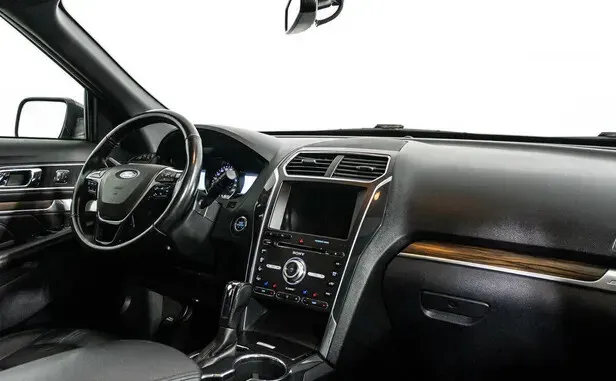 Ford Explorer, V Рестайлинг — фото 7
