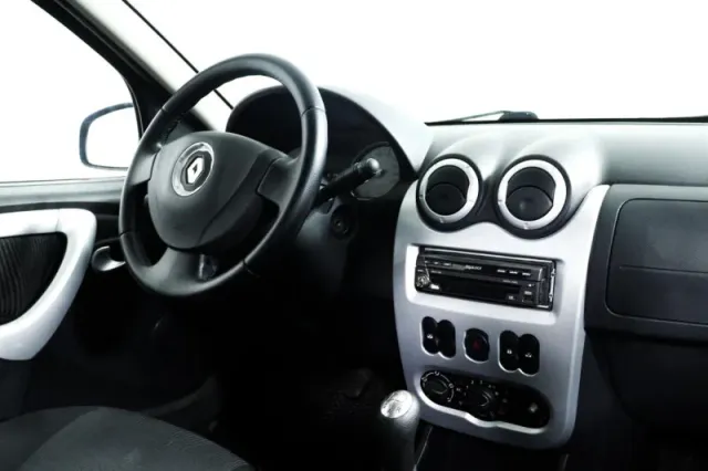 Renault Sandero, I — фото 13