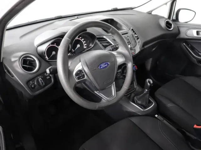 Ford Fiesta, Mk6 Рестайлинг — фото 9