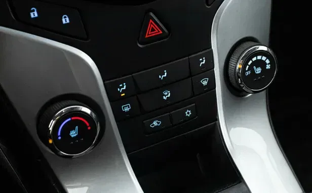 Chevrolet Cruze, I Рестайлинг — фото 10