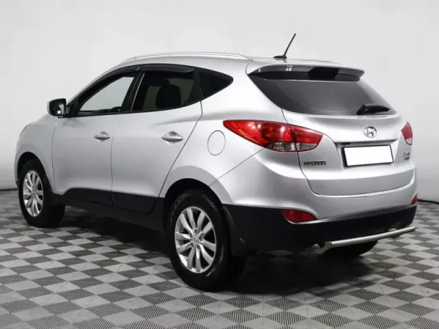 Hyundai ix35, I — фото 6