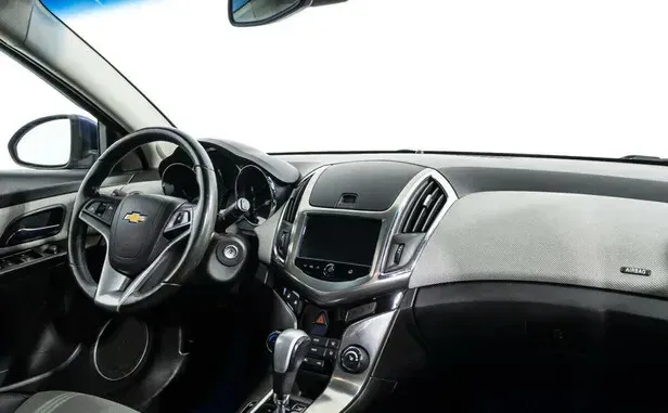 Chevrolet Cruze, I Рестайлинг — фото 7