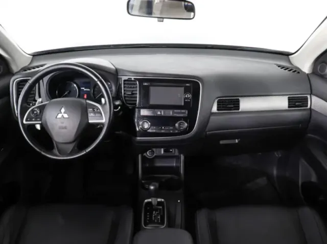 Mitsubishi Outlander, III — фото 10