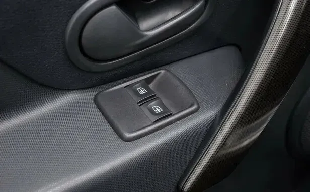 Renault Logan, II Рестайлинг — фото 11