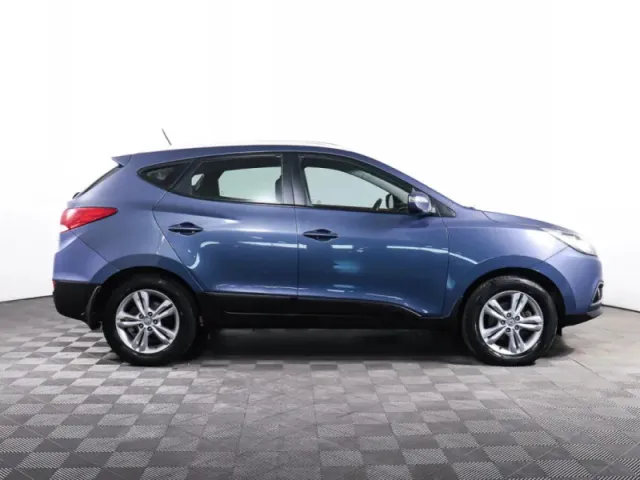 Hyundai ix35, I — фото 23