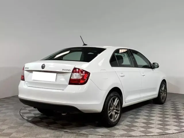 Skoda Rapid, I Рестайлинг — фото 5