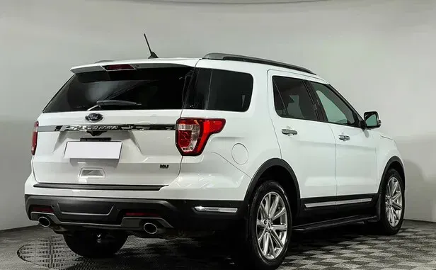 Ford Explorer, V Рестайлинг — фото 2