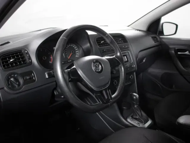 Volkswagen Polo, V Рестайлинг — фото 15