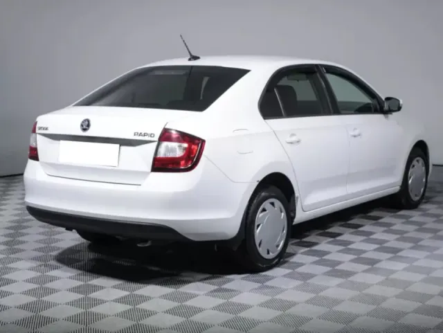 Skoda Rapid, I Рестайлинг — фото 5