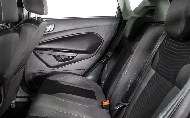 Ford Fiesta, Mk6 Рестайлинг — фото 5