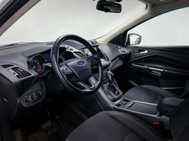 Ford Kuga, II Рестайлинг — фото 11