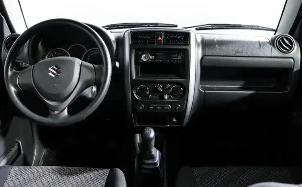 Suzuki Jimny, III Рестайлинг 2 — фото 6
