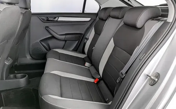Skoda Rapid, I Рестайлинг — фото 8