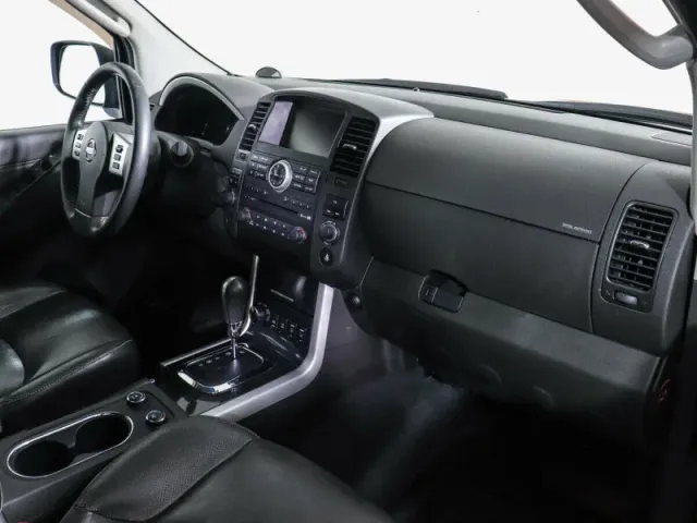 Nissan Pathfinder, III — фото 6
