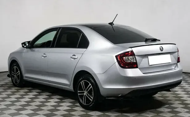 Skoda Rapid, I Рестайлинг — фото 4
