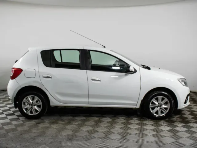 Renault Sandero, II Рестайлинг — фото 4