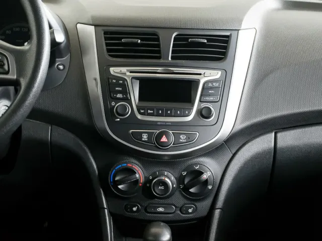 Hyundai Solaris, I Рестайлинг — фото 11