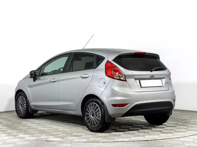 Ford Fiesta, Mk6 Рестайлинг — фото 7